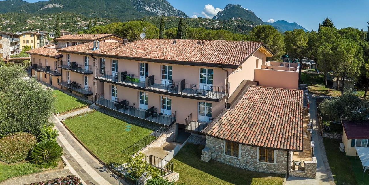 Regina Del Garda Suite Toscolano Maderno Luaran gambar