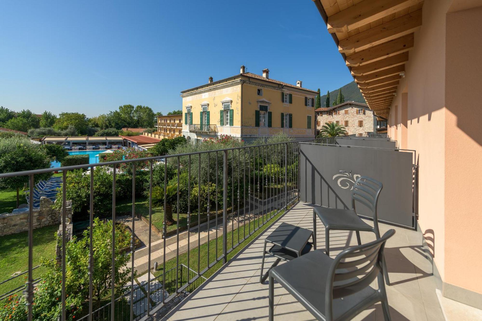 Regina Del Garda Suite Toscolano Maderno Luaran gambar